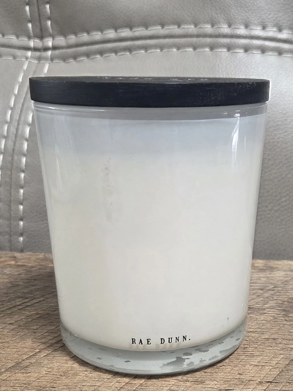 Rae Dunn QUEEN BEE Flower Scented Jar Candle w/ Lid 10.5 oz NEW Bin 1D
